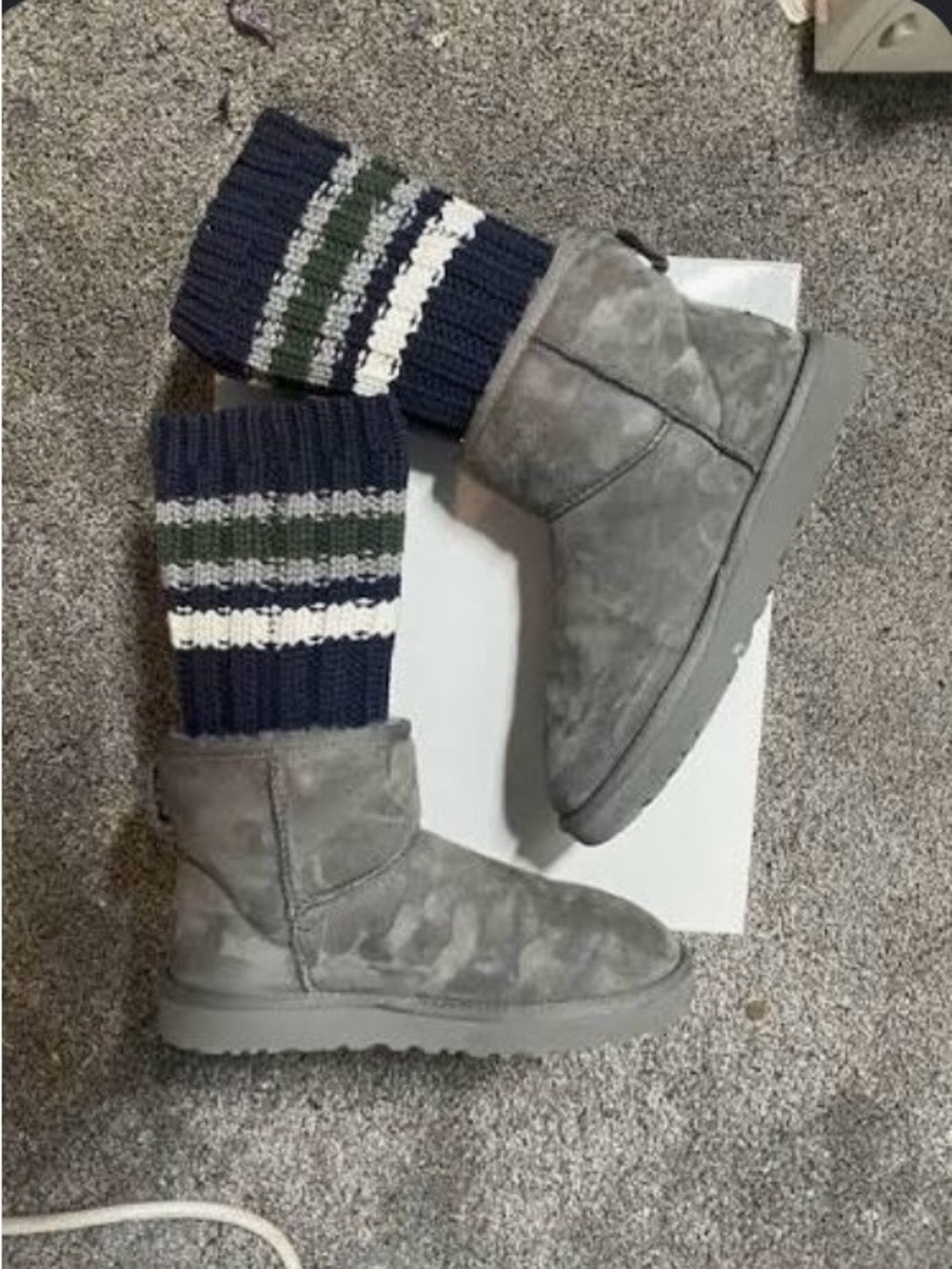SACAI X UGG KNIT CLASSIC BOOTS